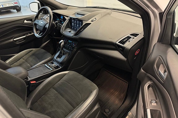 Ford Kuga 4 of 5