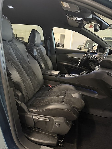 Peugeot 5008 19 of 23