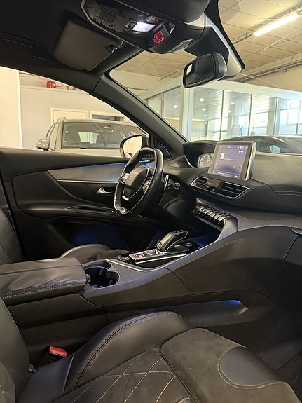 Peugeot 5008 16 of 23