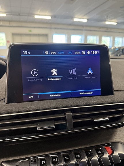 Peugeot 5008 14 of 23