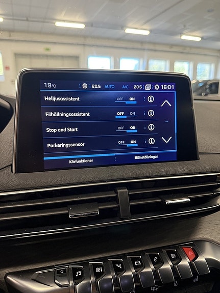 Peugeot 5008 13 of 23