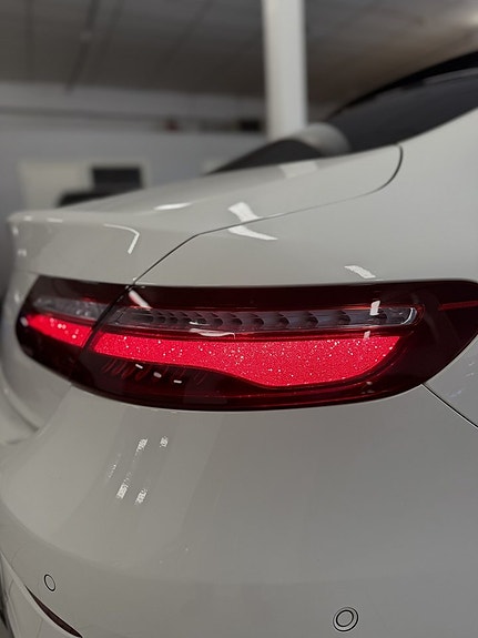 Mercedes-Benz E220 d 4 of 23