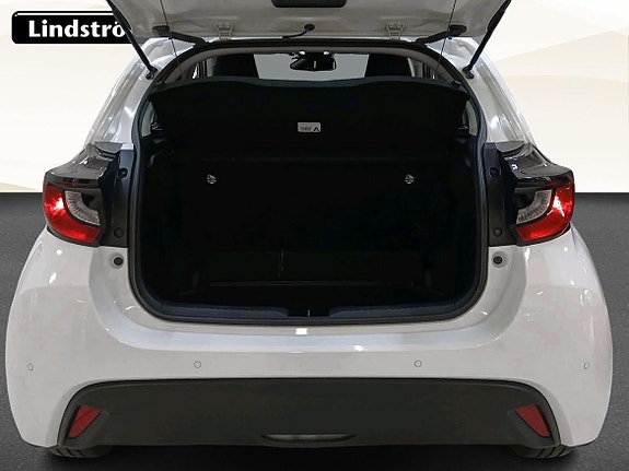 Toyota Yaris 10 of 22