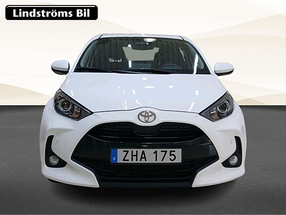 Toyota Yaris 5 of 22