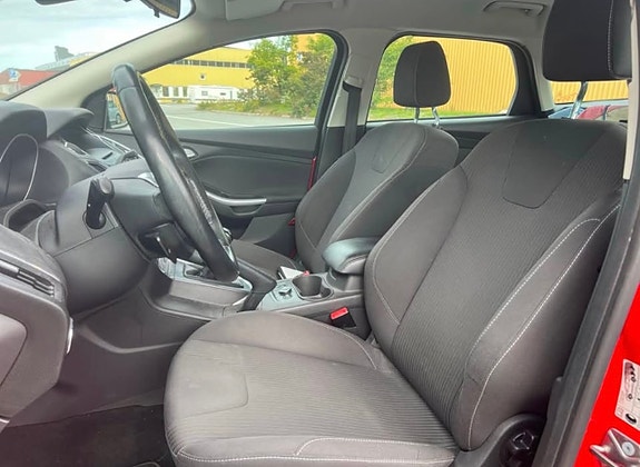Ford Focus 5 of 10