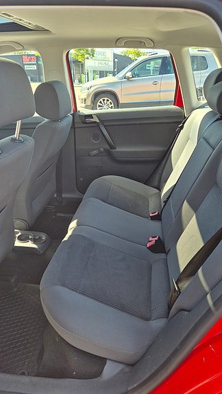 Volkswagen Polo 10 of 16