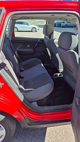 Volkswagen Polo 12 of 16