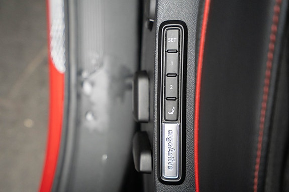 Volkswagen ID.4 GTX 15 of 26