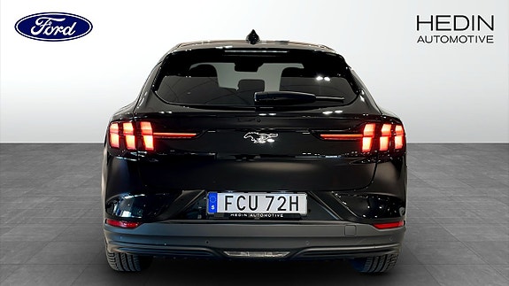 Ford Mustang Mach-E 7 of 9