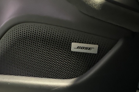 Porsche Taycan 22 of 30