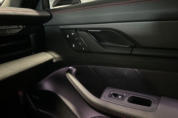 Porsche Taycan 20 of 30