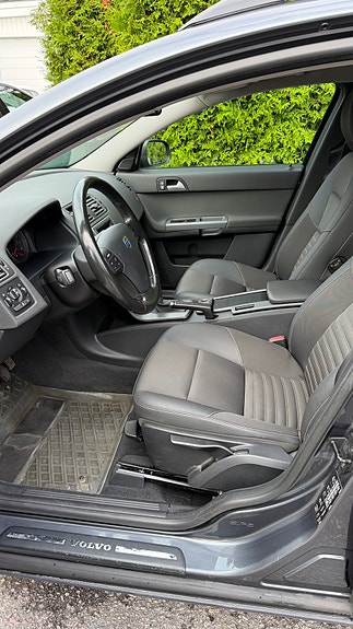 Volvo V50 4 of 6