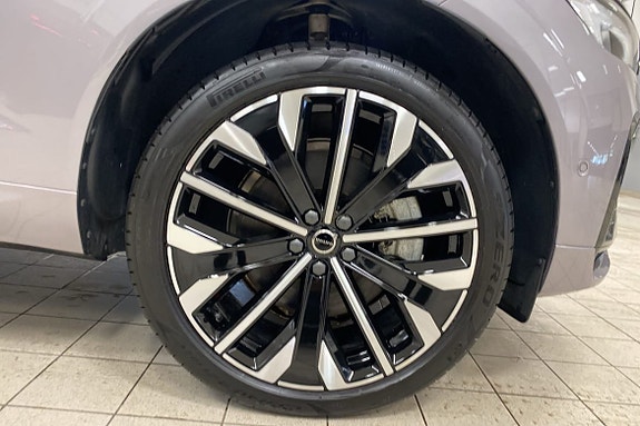 Volvo XC60 12 of 12