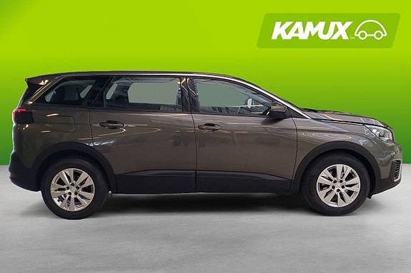 Peugeot 5008 2 of 26