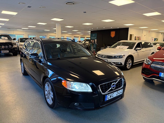 Volvo V70 3 of 30
