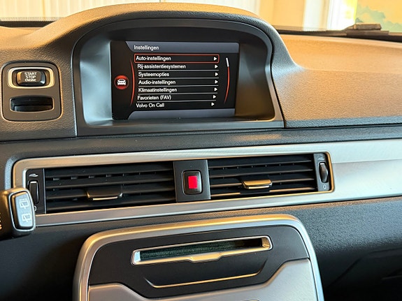 Volvo V70 26 of 30