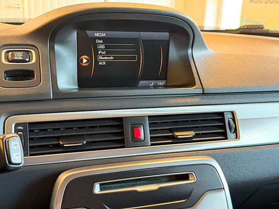 Volvo V70 27 of 30