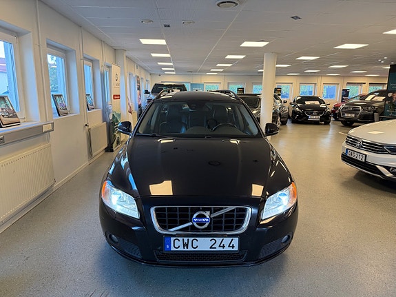 Volvo V70 4 of 30