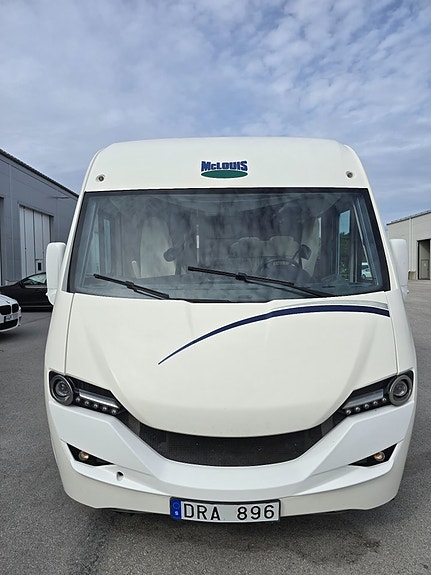McLouis Nevis 876G *Queensbed *Taksäng *Ugn *Solcell *5700 mil 9 of 30