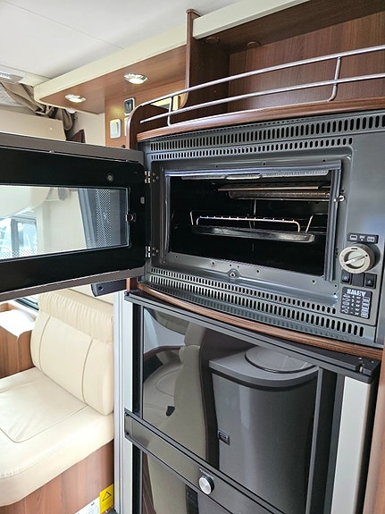 McLouis Nevis 876G *Queensbed *Taksäng *Ugn *Solcell *5700 mil 22 of 30