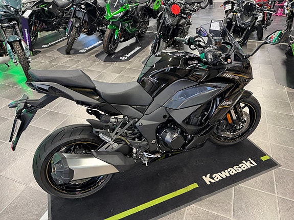 Kawasaki Ninja 1100SX Demo 25 mil 3 of 5