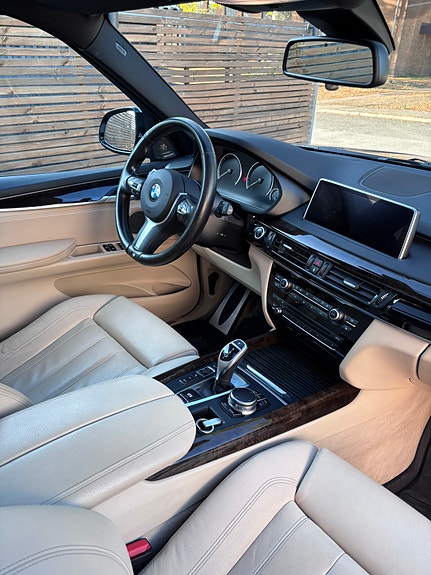 BMW X5 5 of 7