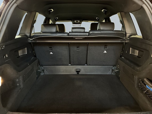 Mercedes-Benz GLB200 12 of 23