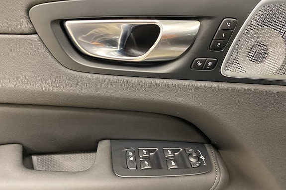 Volvo XC60 15 of 16