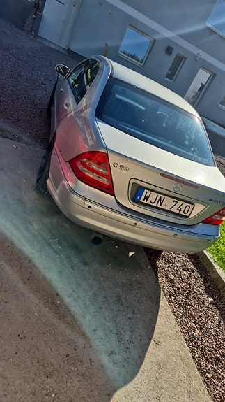 Mercedes-Benz C32 3 of 7