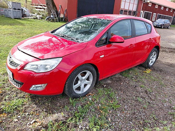 Opel Astra 2 of 5