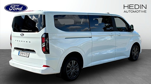 Ford Custom Tourneo 2 of 11