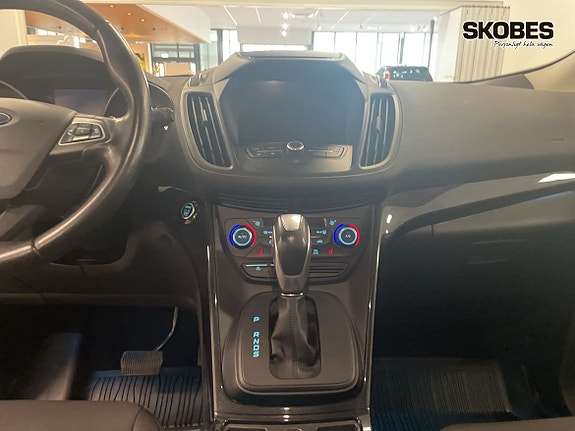 Ford Kuga 11 of 18