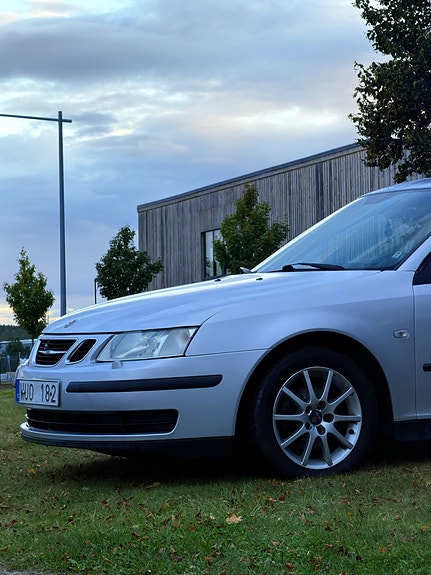 Saab 9-3 3 of 8