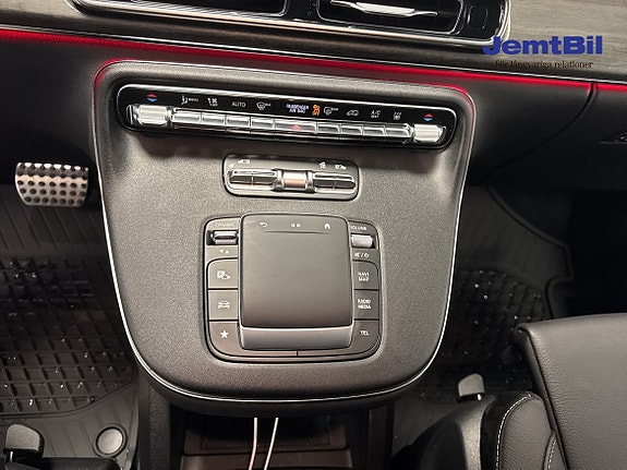 Mercedes-Benz Vito 108 13 of 16
