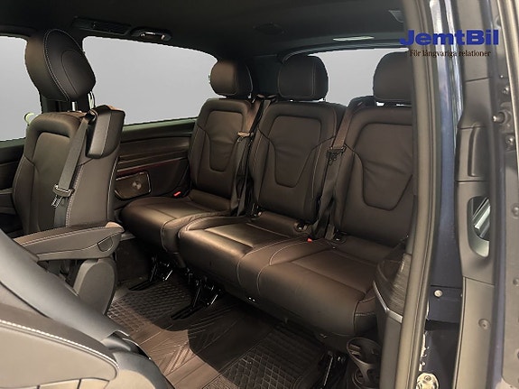 Mercedes-Benz Vito 108 16 of 16
