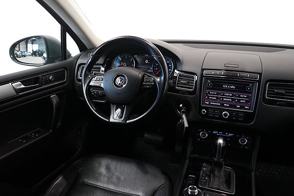 Volkswagen Touareg 5 of 14