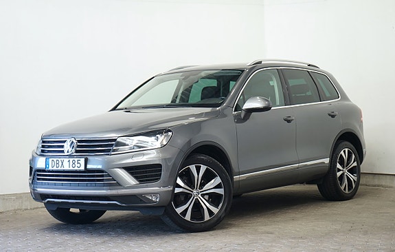 Volkswagen Touareg 2 of 14