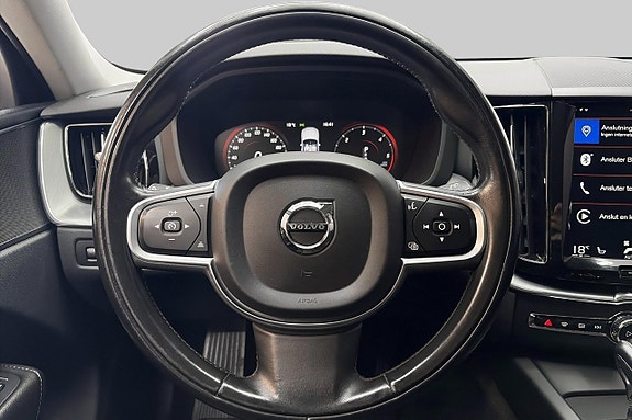 Volvo XC60 11 of 13