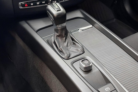 Volvo XC60 13 of 13