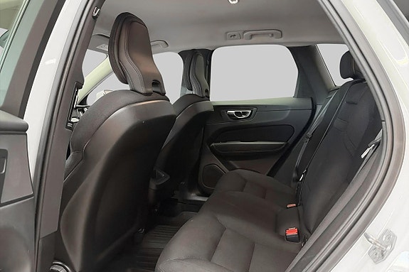 Volvo XC60 10 of 13