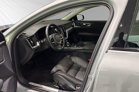 Volvo V60 7 of 15