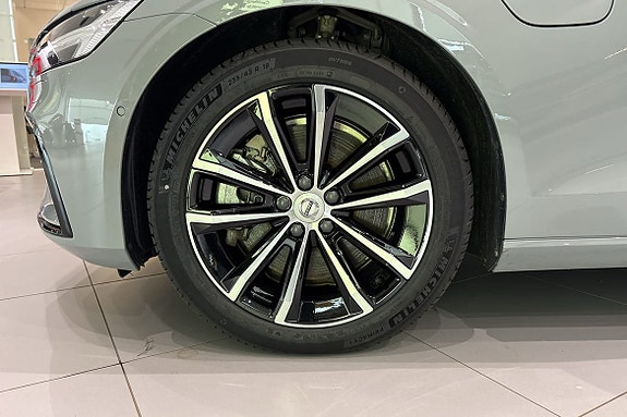 Volvo V60 13 of 15