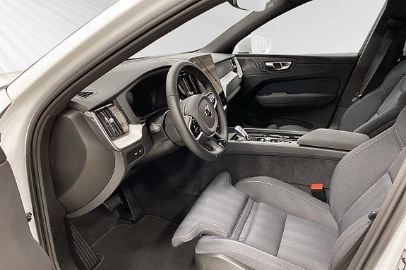 Volvo XC60 7 of 12