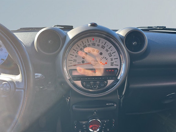 MINI Countryman Cooper 11 of 18