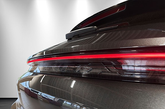 Porsche Taycan 4S 5 of 20