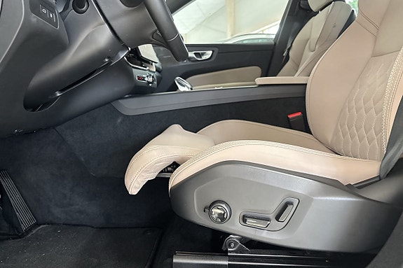 Volvo XC60 19 of 30