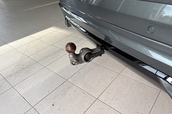Volvo XC60 14 of 30