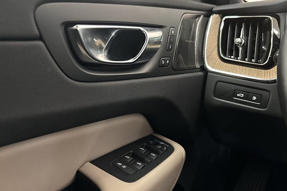 Volvo XC60 26 of 30