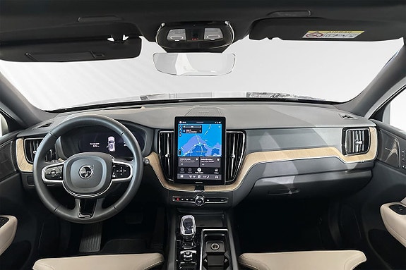 Volvo XC60 9 of 30