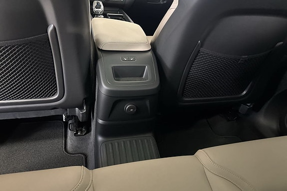 Volvo XC60 16 of 30